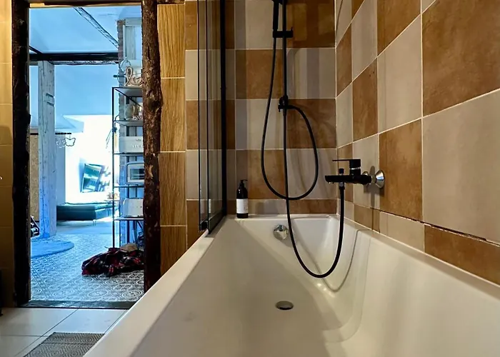 Osada Barbanica 게스트하우스 슈차이르크